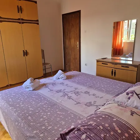 Ino Hébergement de vacances Škrip