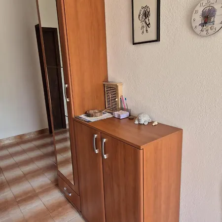 بيت للعطل Ino Škrip