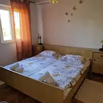Prázdninový dům Ino Škrip